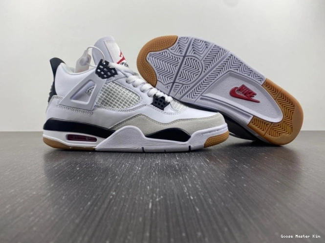 SB Air Nike DR5415-100 4 x Jordan 0816